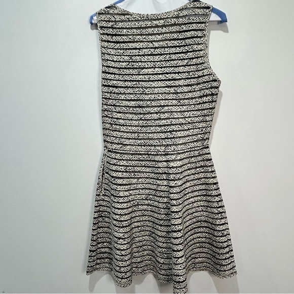 PARKER Black and White Sleeveless Flare Dress in Women’s Size Small - Picture 9 of 9